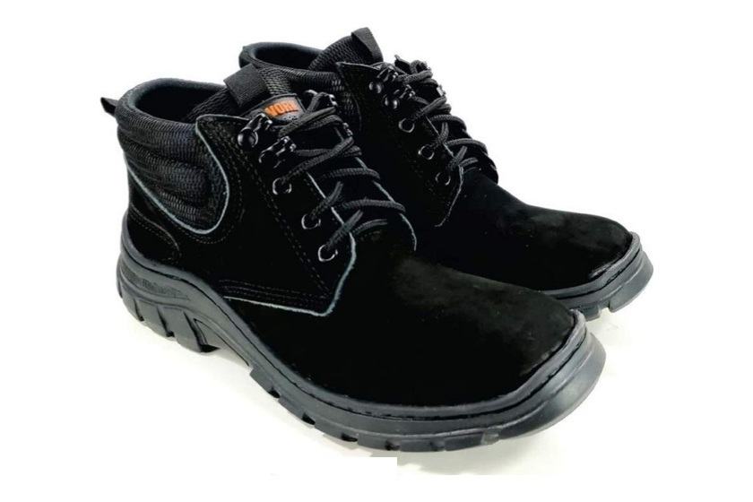 PW 04 Preto